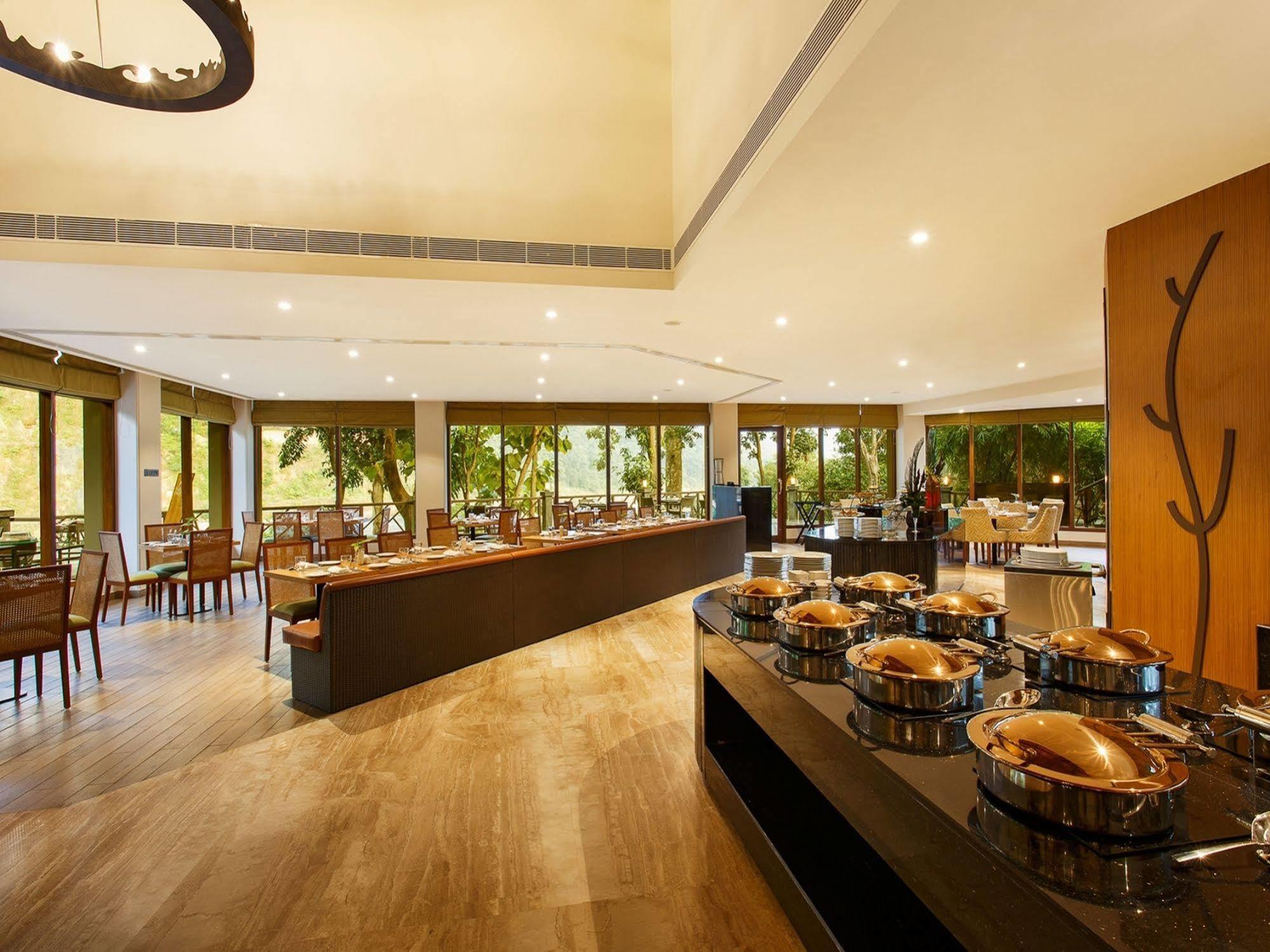 Taj Corbett Resort And Spa Uttarakhand Rāmnagar Exterior foto